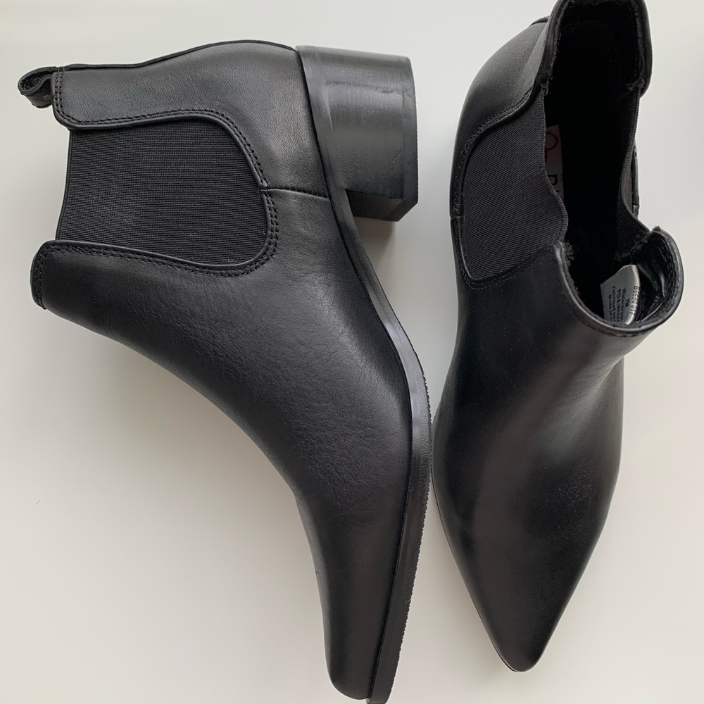 Blondo Emelia boots waterproof black pointed ankle boots size 7